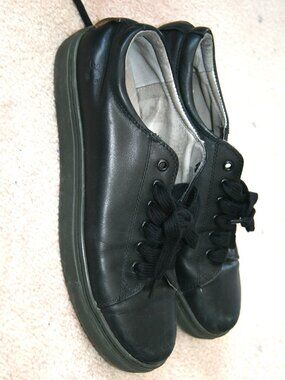 Academia leather sneakers